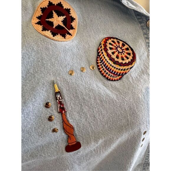 Tia Medium vintage 90s button up denim women’s shirt southwestern decal motif Ar - Picture 9 of 9